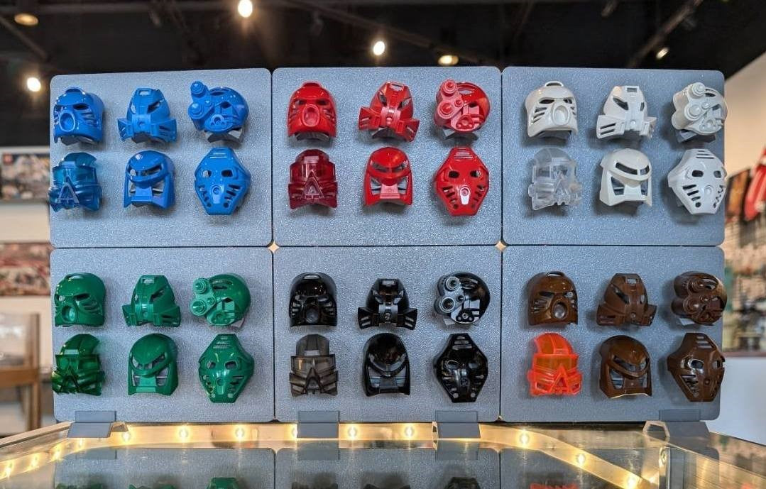 Bionicle 6-Mask Display Tablet