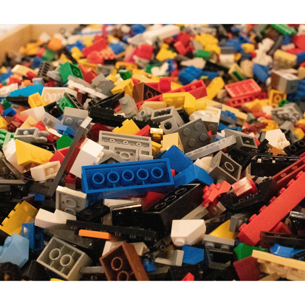 1lb Bulk LEGO + 2 Minifigs Combo – KC Brick Store